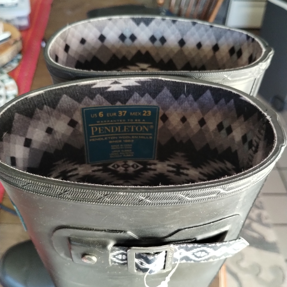 Pendleton Classic Black Tall Boots - Picture 2 of 4